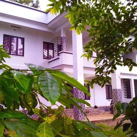 Anizham Jungle Star Hotel Thirunelly Eksteriør billede